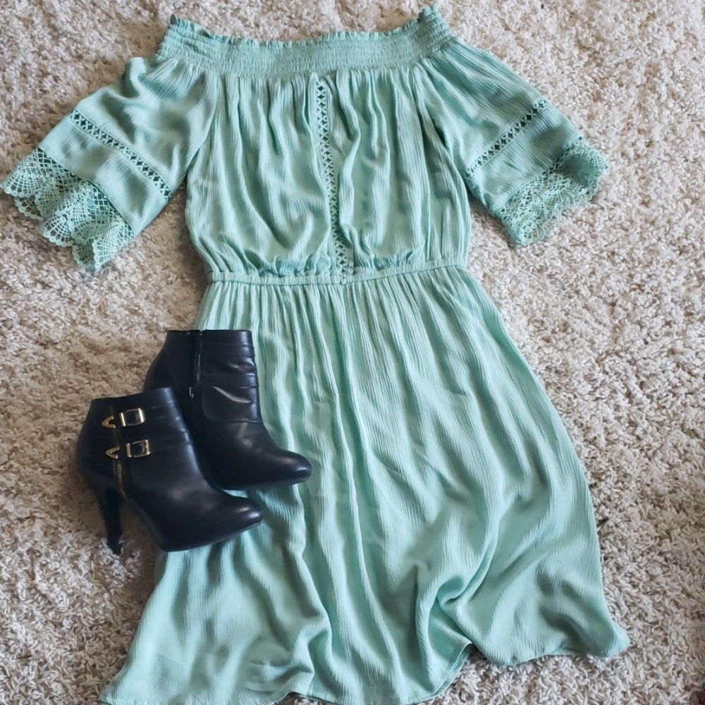 Xhilaration  Crocheted mint green dress size small